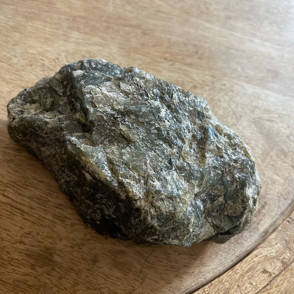 Absolutely gorgeous piece of Labradorite 💎 - Picture 3 of 5